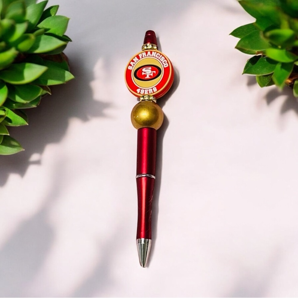 ❤️🆕❤️ Handmade Football Beadeable Pens “49ers”